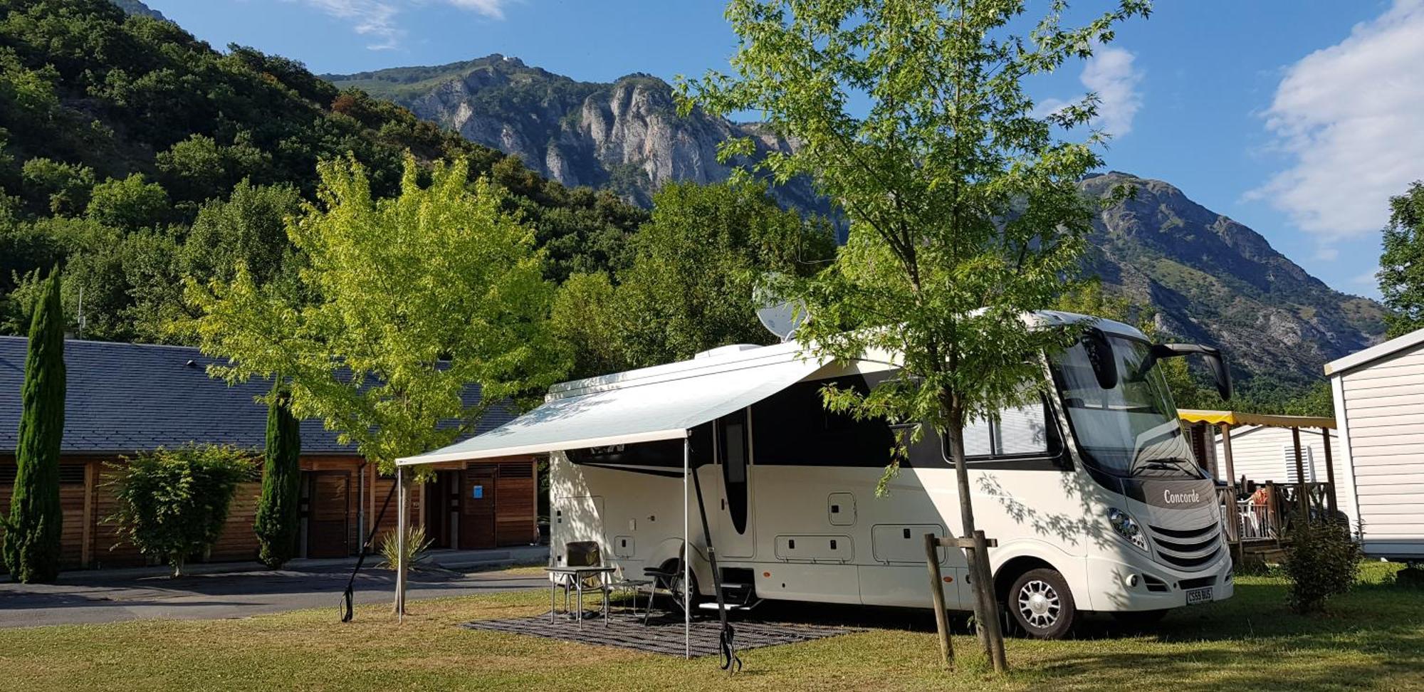 Camping Familial - Parc Aquatique - Grande Aire De Jeux A La Montagne Agos-Vidalos المظهر الخارجي الصورة